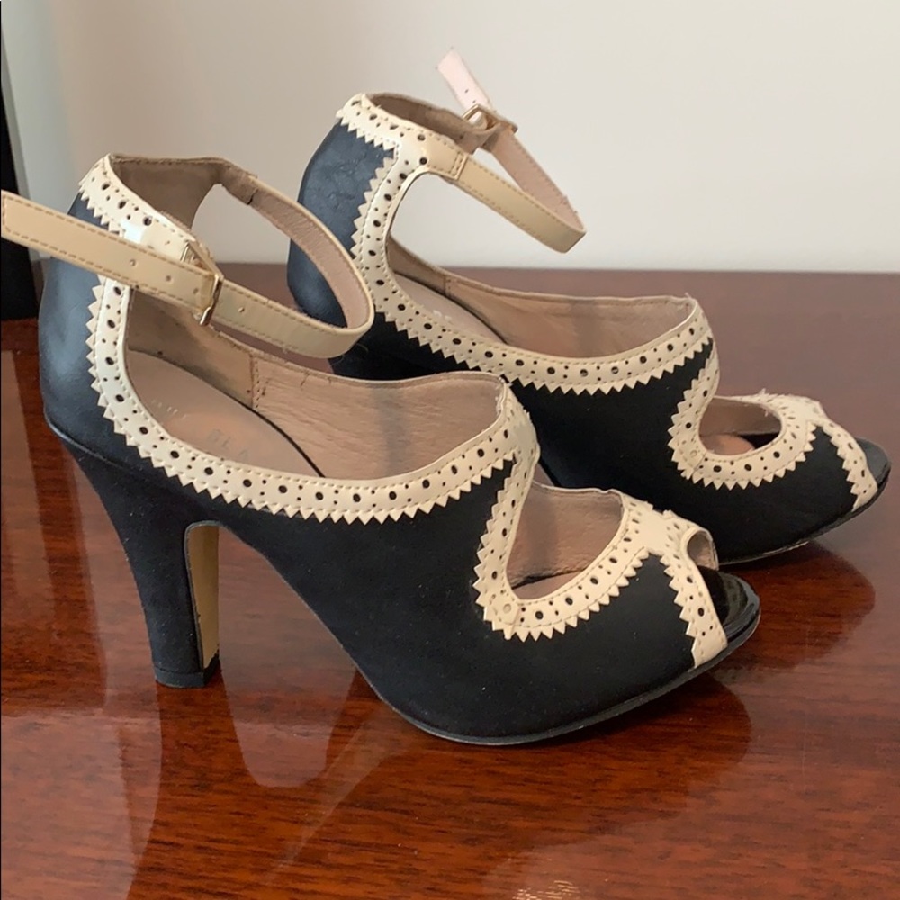 Chelsea Crew Escada Heels